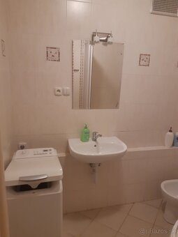 Prenajom 3 izboveho bytu pri OC retro - 4