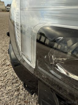 Volvo XC60 II LIFT MID LED 32342517--32342514 predne svetla - 4