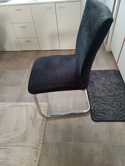 Predám stôl so stoličkami - 4