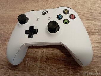 Ovládač na XBOX ONE - 4