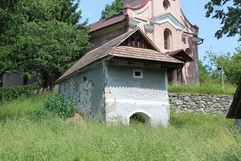 Hospodárska budova s pivničným domčekom a malým jazierkom - - 4