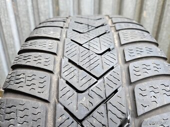 Orig.zimná sada VW - 5x112 r18 + Pirelli 225/40 r18 92V - 4