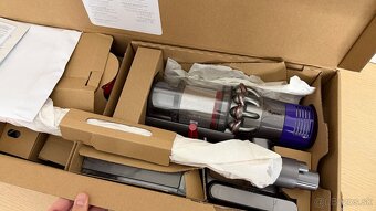 Dyson V10 Absolute - 4