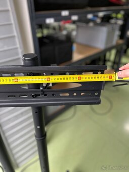 Predám kolieskový statív na televízor - 4