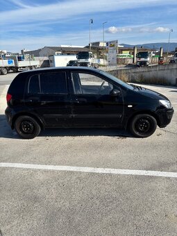Hyundai Getz 1.1i 49kW, r.v. 2007, 83 000 km, benzín, čierna - 4
