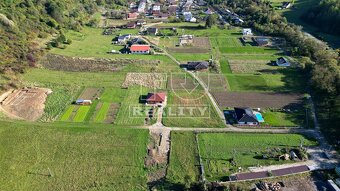 REZERVOVANY 
prvý pozemok v Jasenici - 4