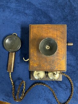 Historicke telefony - 4