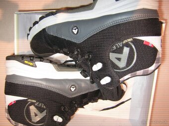 ALFA VIBRAM-GORETEX vel. 42 - 4