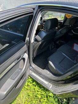 Rozpredam Audi A6 C6 3.0 TDI sedan - 4