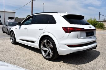 Audi Q8 S E-Tron - 4