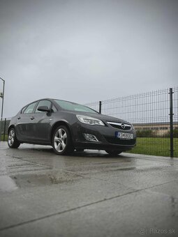 Opel Astra J 1.4 74kw 2010 - 4