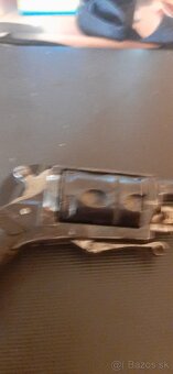 Prodám tento   zbraň   starozitni - 4