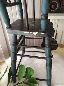 Stará stolička pre bábiky - 4