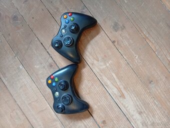 Predam xbox 360 S + hry + ovladače - 4