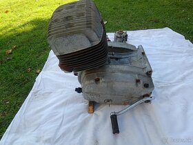 Motor jawa 350/632 001 Konopnica  a 250/559 - 4