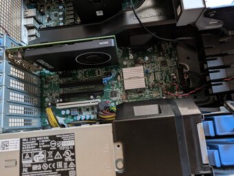 Predám PC Dell T5810 - 4