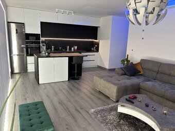 NOVOSTAVBA 2i byt s loggiou a parkovacím státim - 4