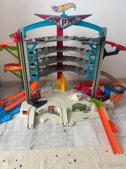 Hot wheels garáž - 4