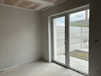 4- izbová novostavba s vlastným pozemkom a prístupom, zabezp - 4