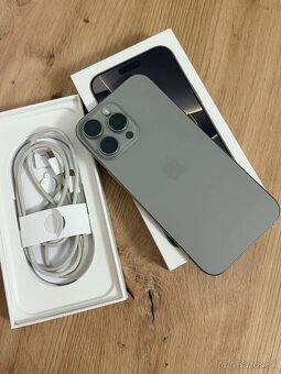 Predám iPhone 16pro max 256gb - 4