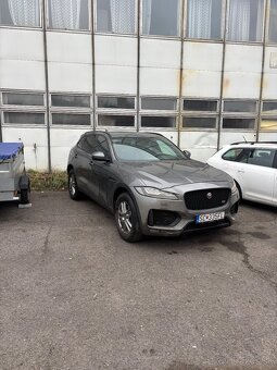 Jaguár F-Pace 3.0 TDV6 - 4