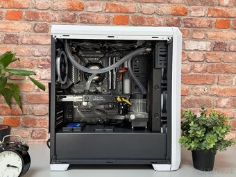 Ryzen 7 5800X\16GB\RTX 2080Ti\SSD\700W Zdroj - 4