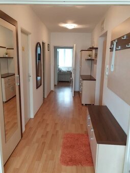 PRENÁJOM - 4-izbový byt, Nitra, Južná ulica - 4