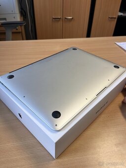 Apple MacBook Air - 4