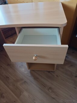 Kancelársky Zasuvaci Stol - 4