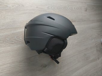 Lyžiarska prilba - 4