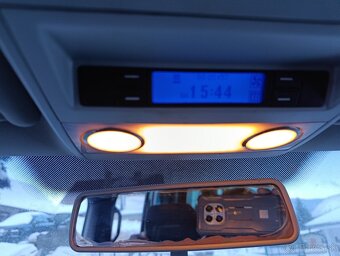 VOLKSWAGEN T5 MULTIVAN - 4