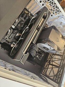 XFX Radeon RX5700XT 8GB - 4