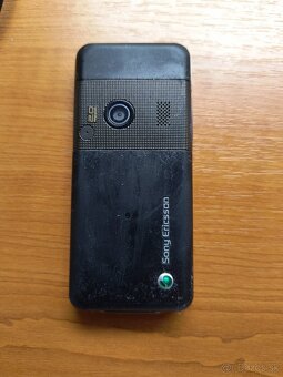 Sony ericson k530i - 4