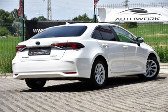 Toyota Corolla 1.8 HYBRID E-CVT SR 202 DPH - 4