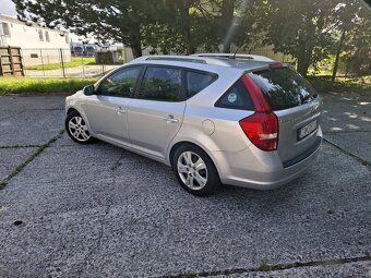 Kia ceed SW 1,6CRDi 85kw r.v.2010 - 4