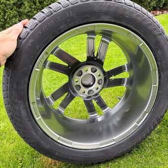 NOVÁ zimná sada R18 5x112 245/45 - 4