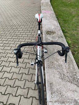 Cestný bicykel trek 1.1 one - 4