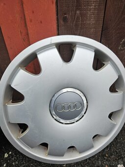 Plechové disky s puklicami Audi - 4