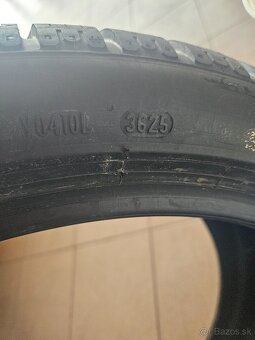 275/35 R20 Pirelli P Zero Winter - 4