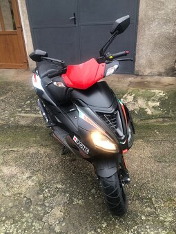 Aprilia SR 50 Racing - 4