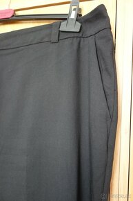 Čierne nohavice s pukmi - 4