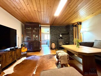 5 IZB. RD S DVOMI BYTOVÝMI JEDNOTKAMI, POZEMOK 2595M2, KOSTO - 4