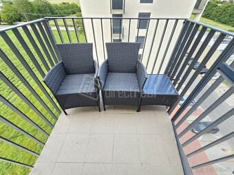 Moderný, komplet zariadený 2 izbový byt s parkovacím … - 4