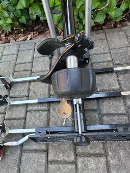 Nosič bicyklov na ťažné zariadene - 4