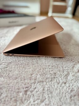 MacBook Air ružový - 4
