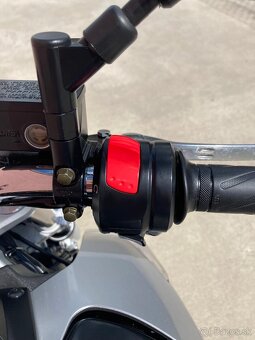 Suzuki GSR 600 - 4