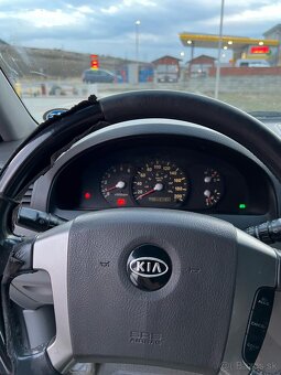 Kia Sorento - 4