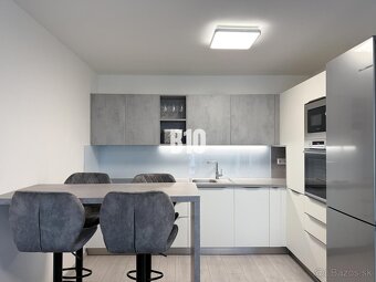 Luxusný 2-izbový byt v centre Nitry s možnosťou garážového s - 4