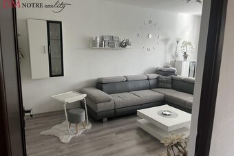 Trojizbový byt s dvoma balkónmi v centre mesta Lučenec. - 4