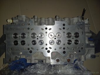 Hlava motoru mazda 2.2 sh - 4
